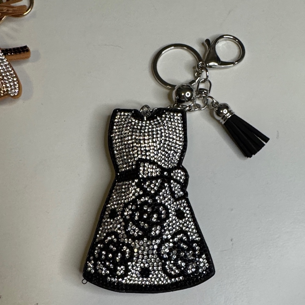 Elegant Black and Silver Dress Keychain